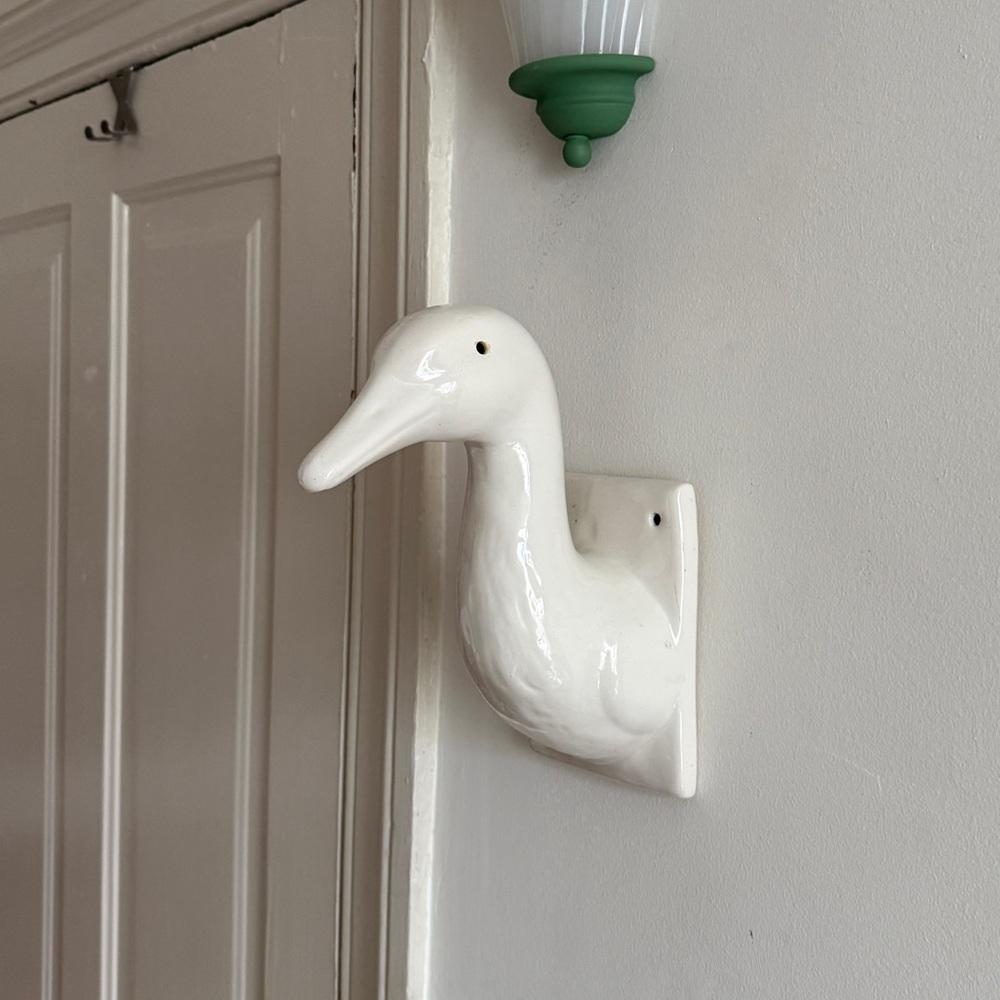 {SOLD} Vintage porcelain ceramic Duck Wall Bust Hook for hat jacket towel